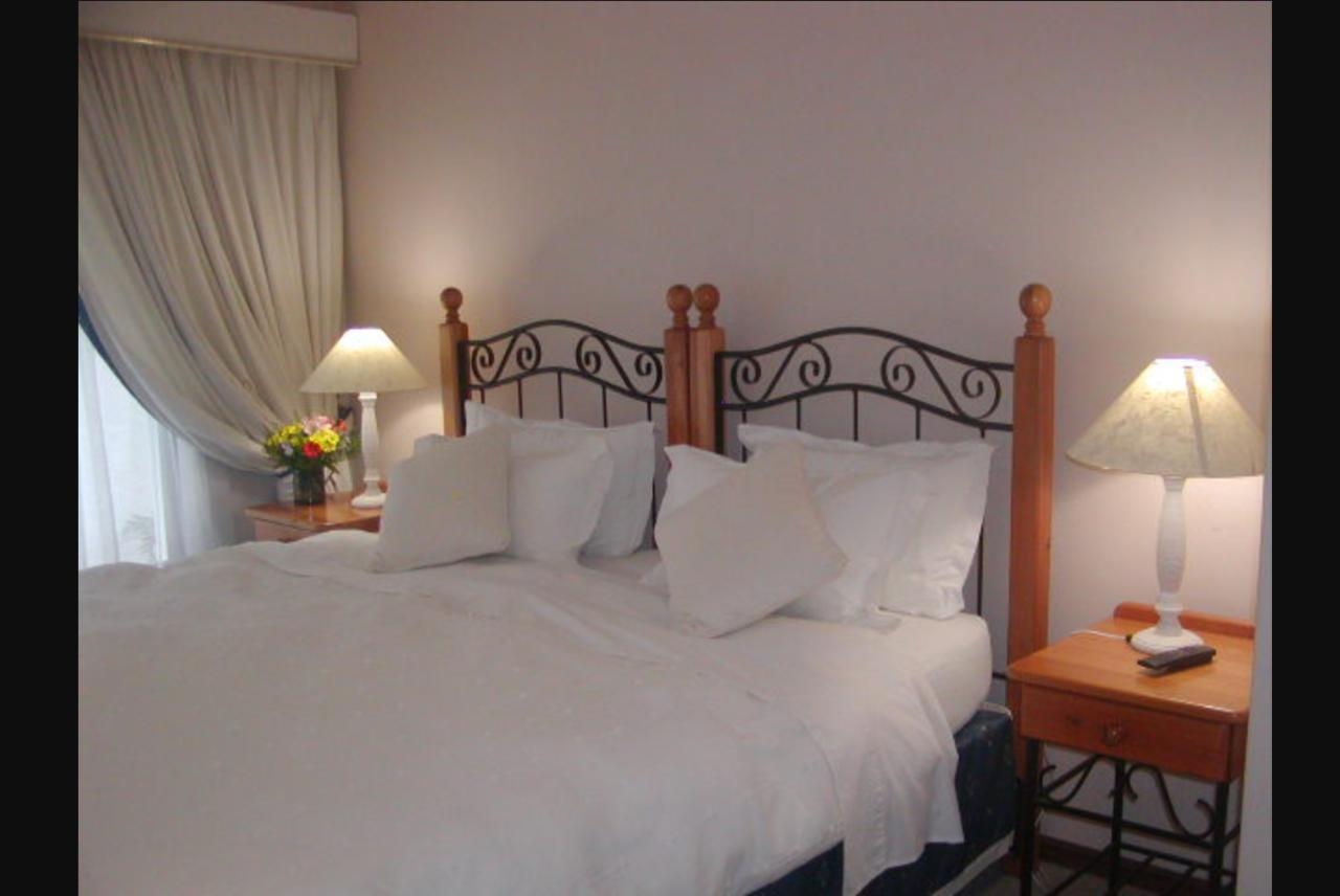 Four Pines Lodge Hermanus Exteriör bild